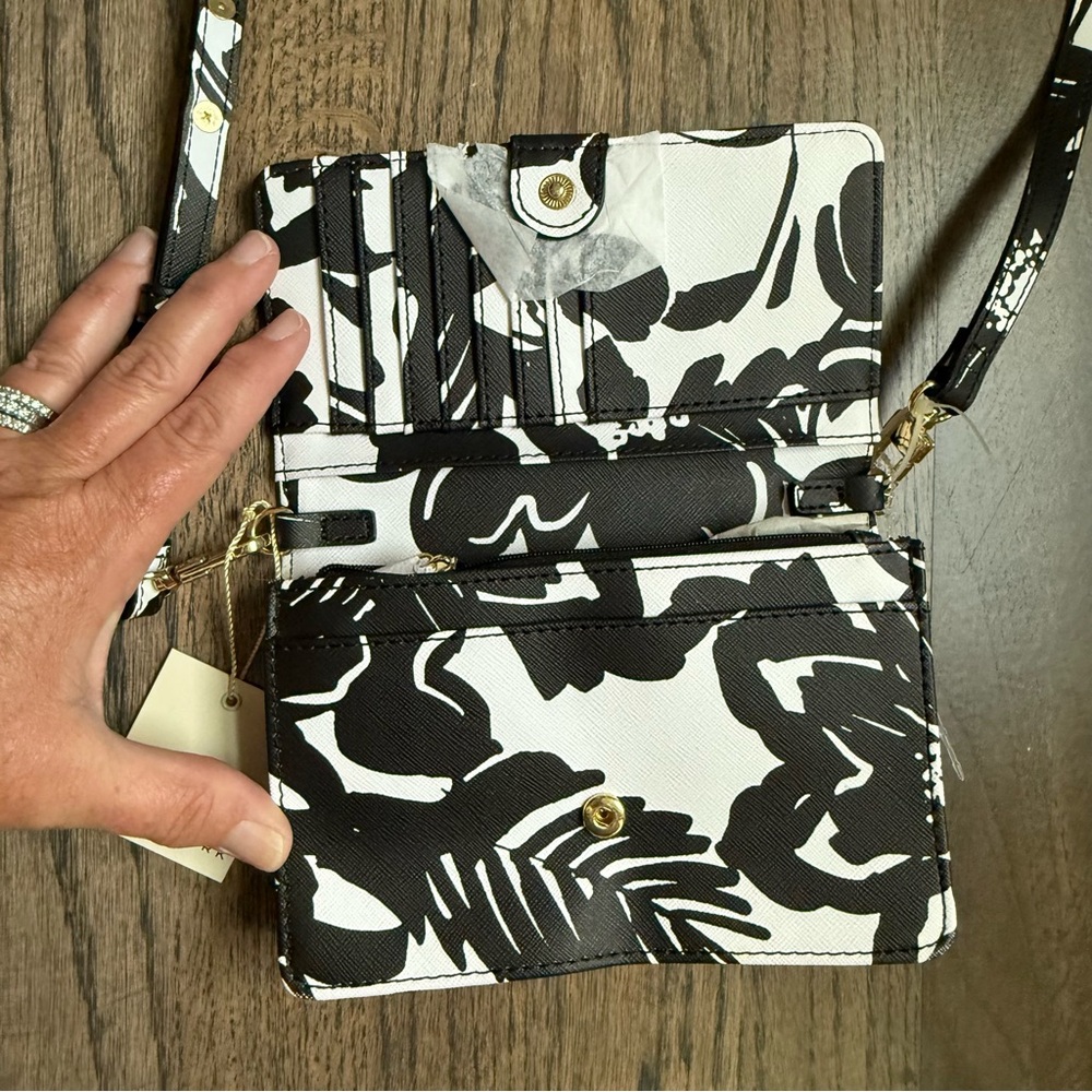 Trina Turk Stylish Black and White Crossbody Bag - Picture 3 of 9